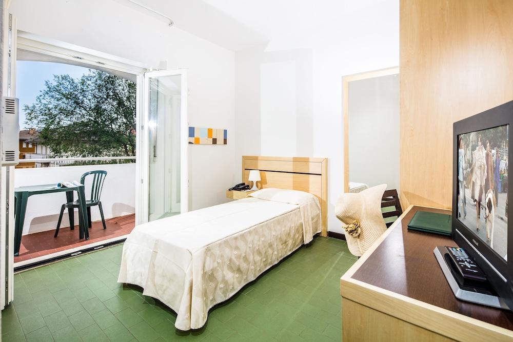 Hotel La Pergola Lignano Sabbiadoro Luaran gambar