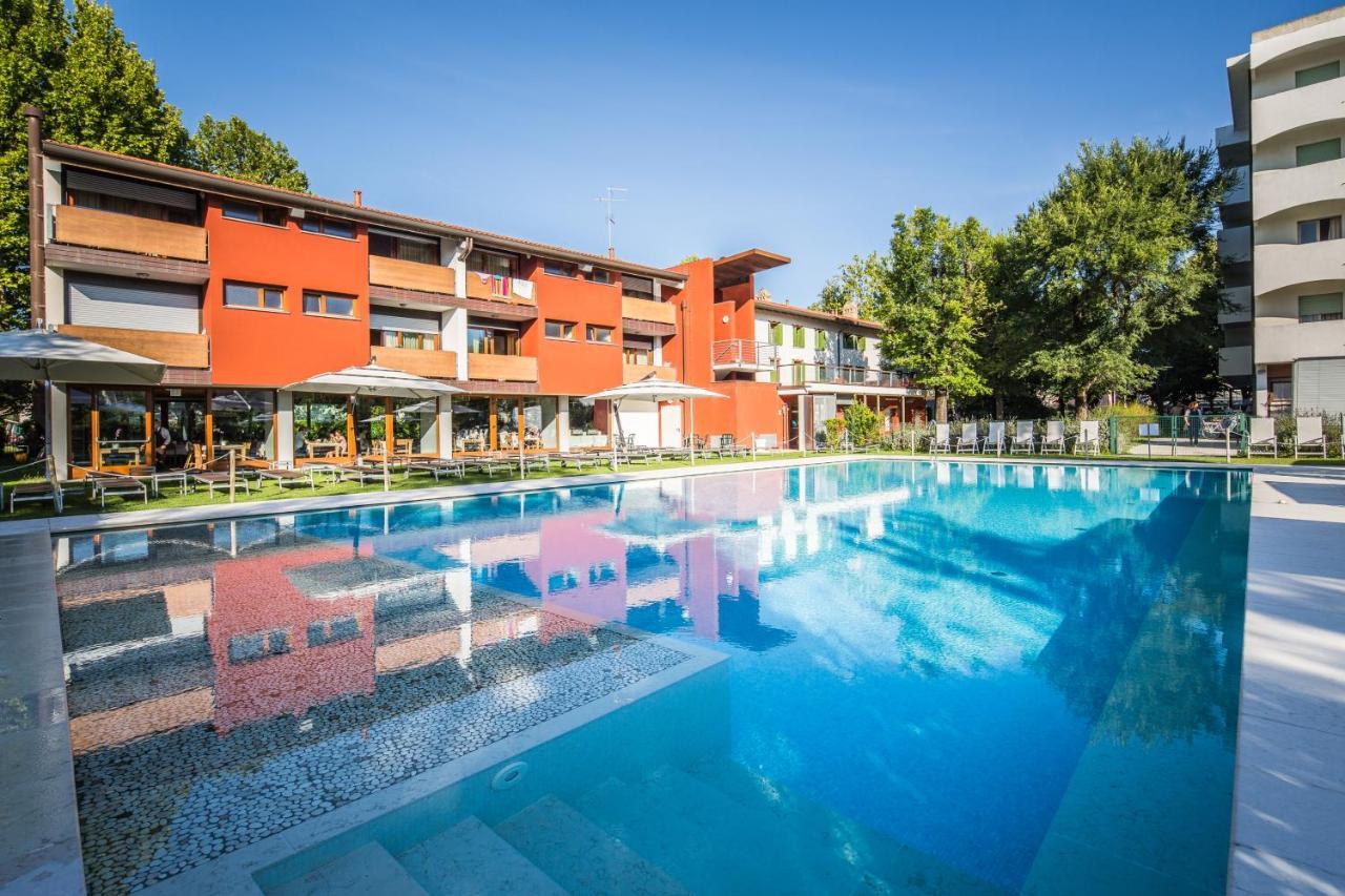Hotel La Pergola Lignano Sabbiadoro Luaran gambar