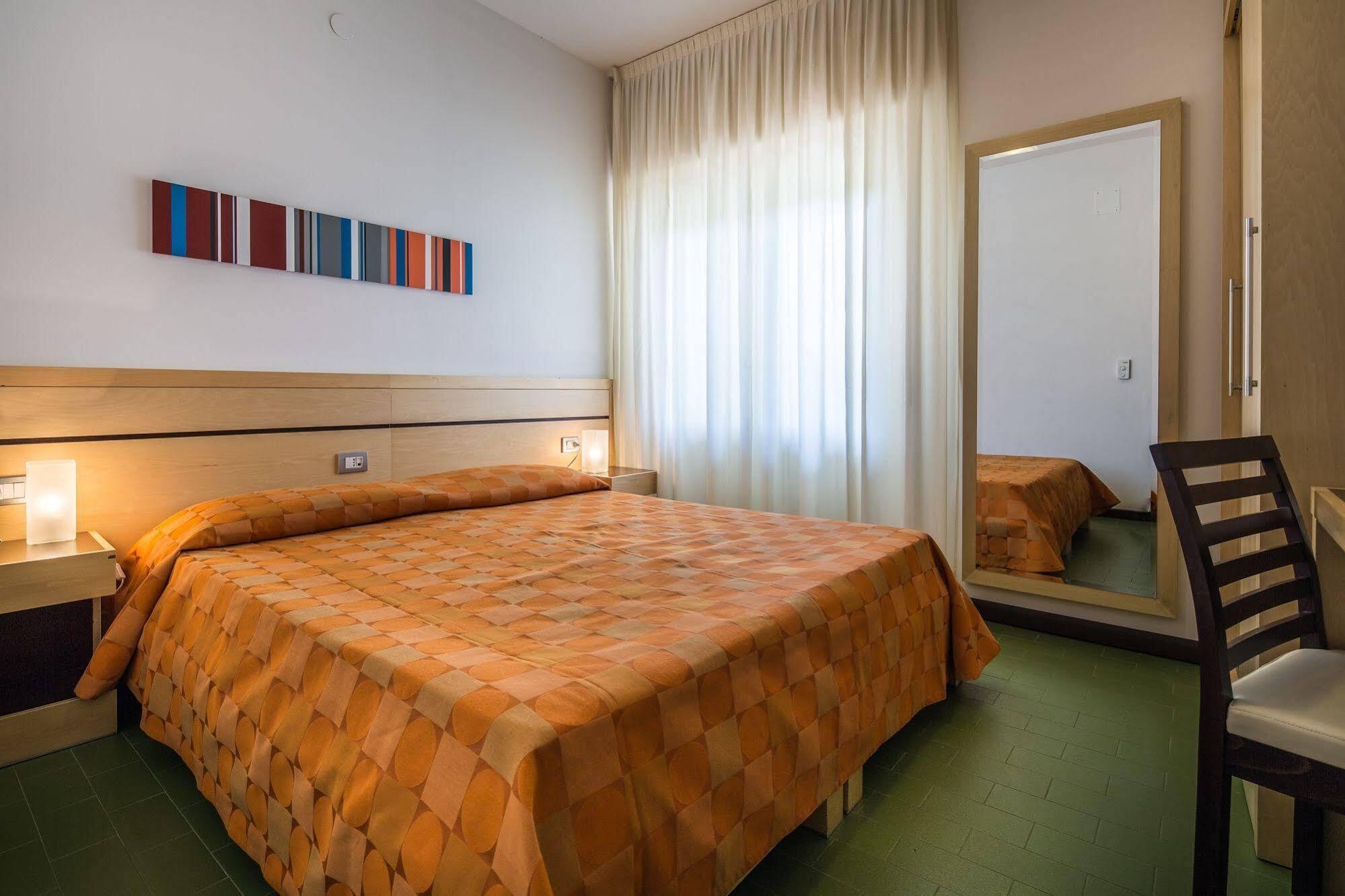 Hotel La Pergola Lignano Sabbiadoro Luaran gambar