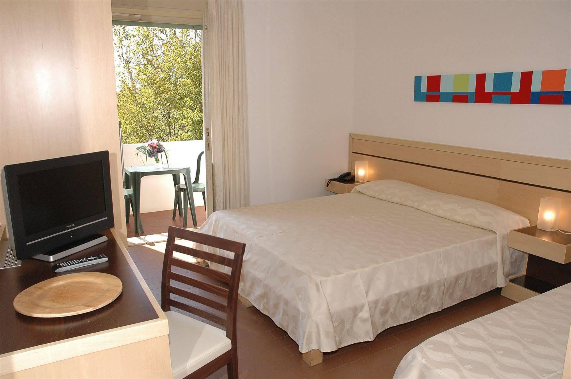 Hotel La Pergola Lignano Sabbiadoro Luaran gambar
